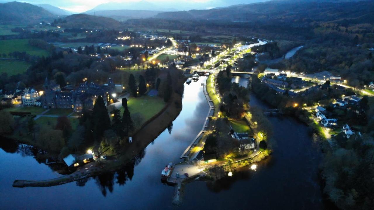 Loch Ness Pods Apartment Fort Augustus Bagian luar foto