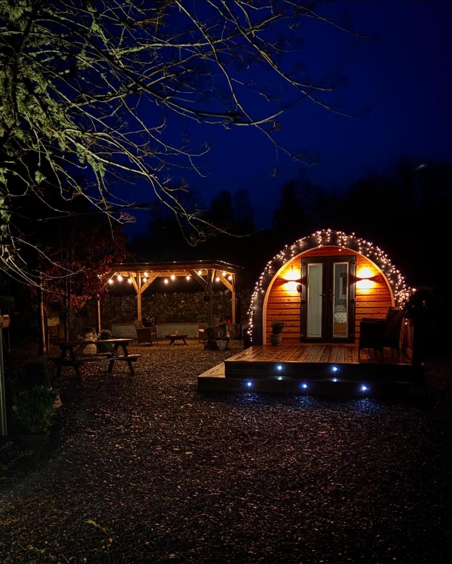 Loch Ness Pods Apartment Fort Augustus Bagian luar foto